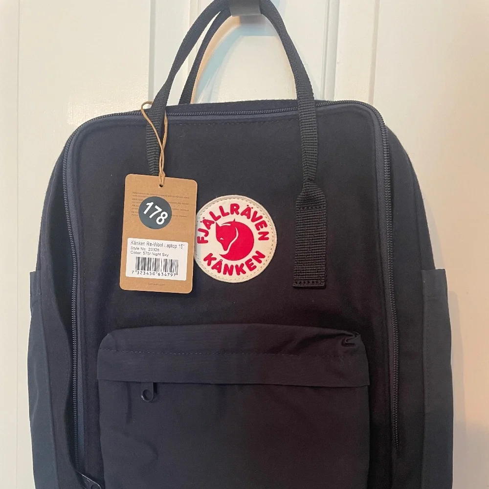 NWT KÅNKEN RE-WOOL NAVY BLUE LAPTOP 15